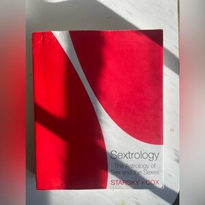 Sextrology: The Astrology of Sex & the Sexes
by Quinn Cox and Stella Starsky